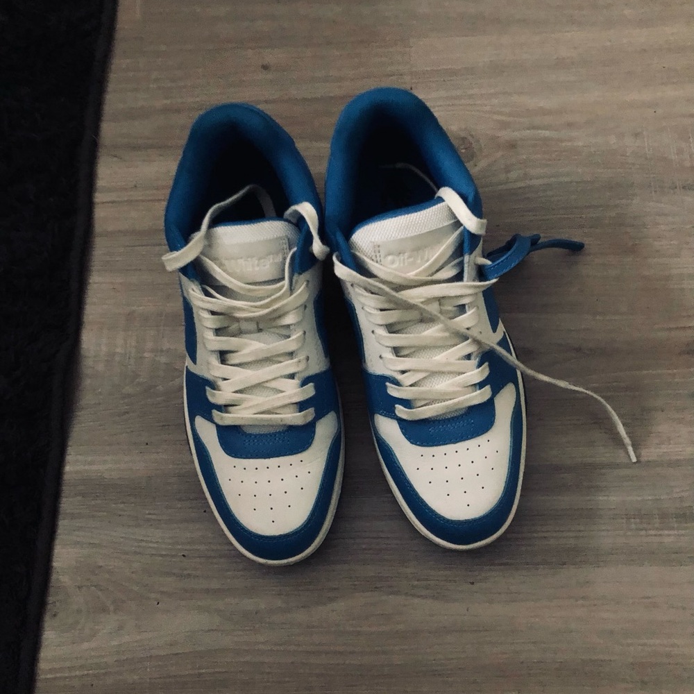 Off white “out of office” size 42 ( men’s 9 ). Blue